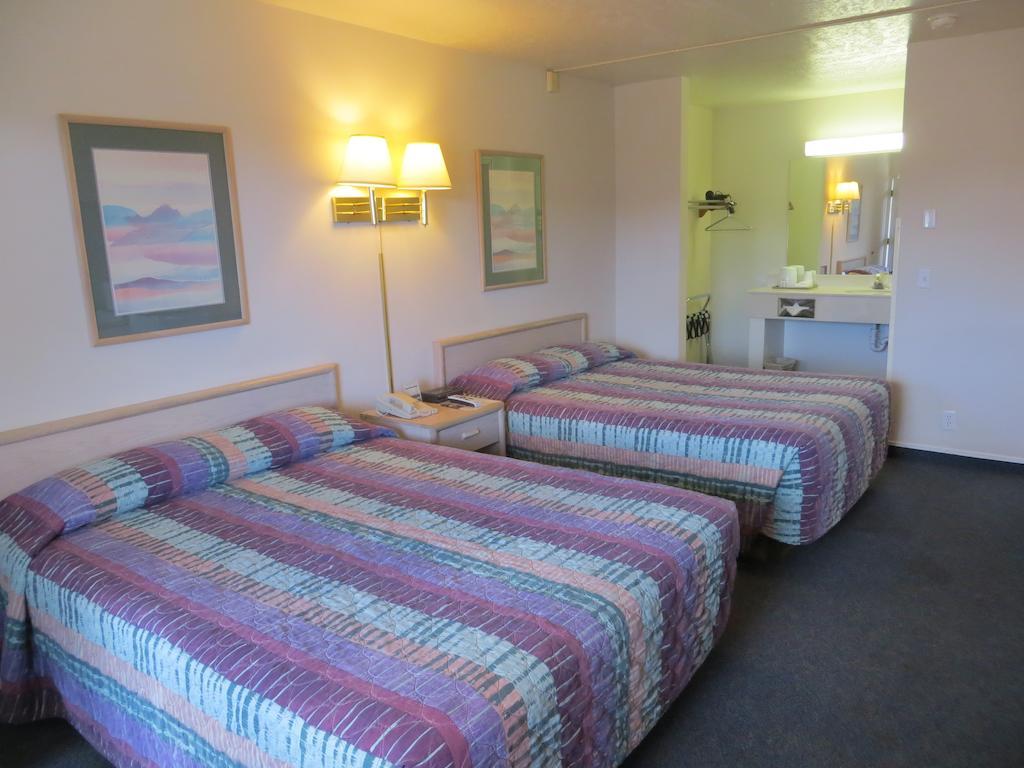Four Corners Inn Blanding Room photo